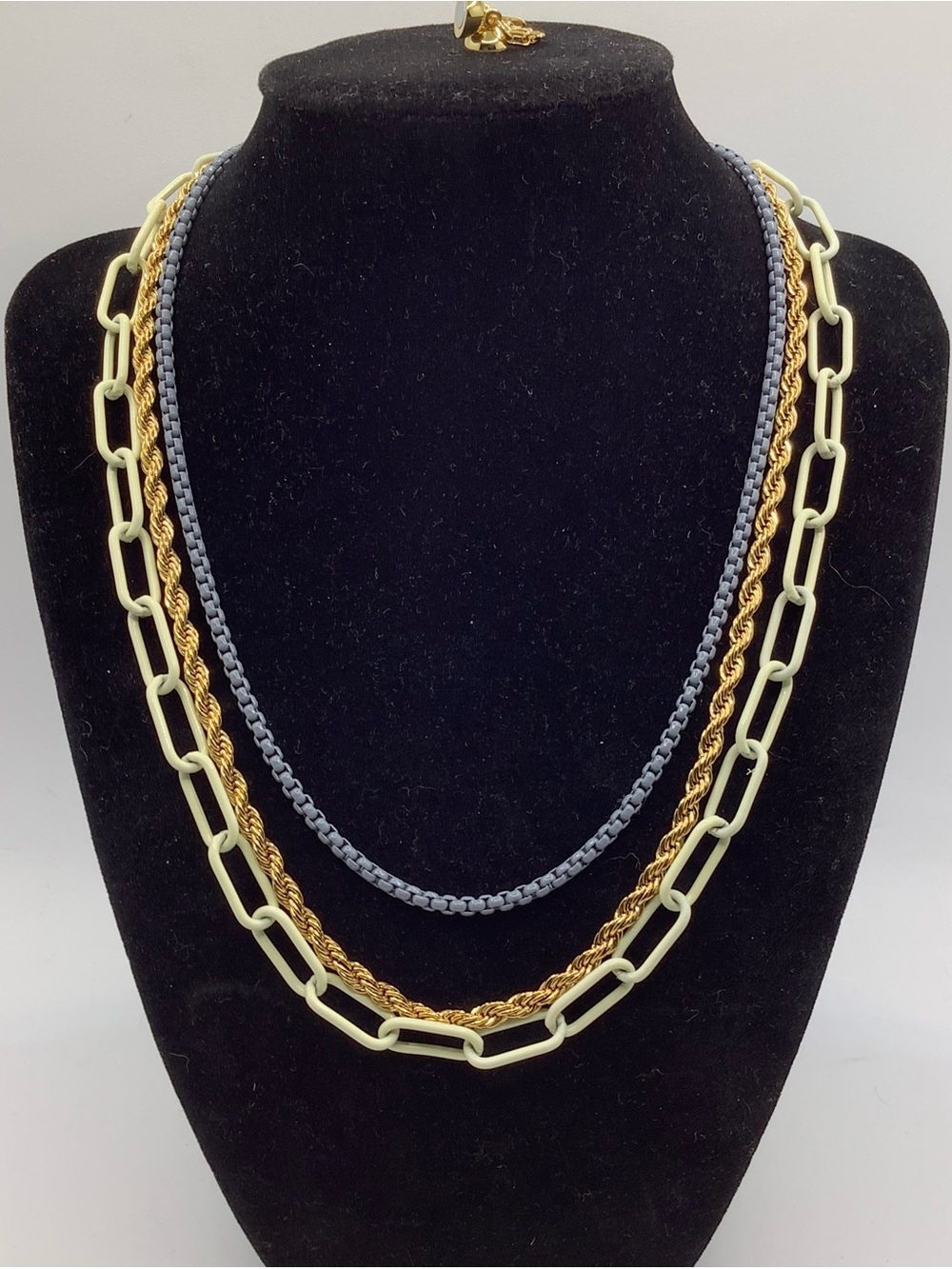 Mixed-Chain Layered Necklace in Gold, Gray, and Cream